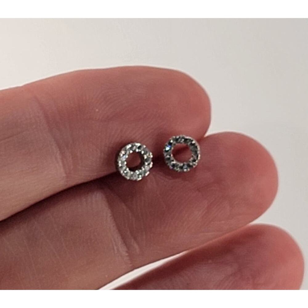 Tiny Chic 0.7 cm Sterling Silver CZ Studs – Dainty Geometric Sparkle - Picture 4 of 5